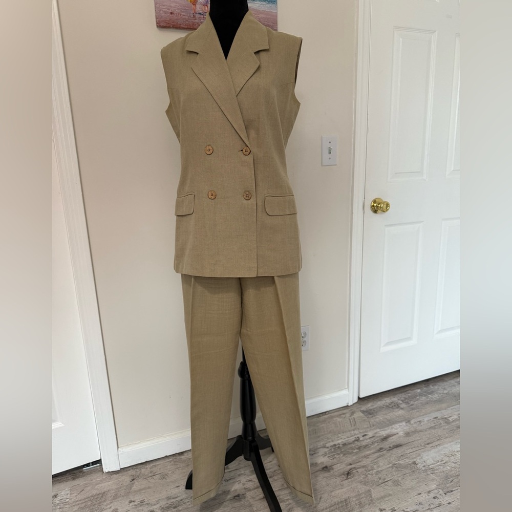 Linen Sleeveless Blazer and Trousers set